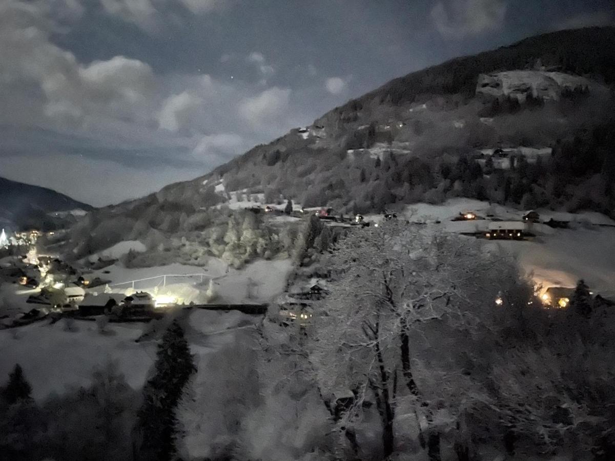 Landhaus Schoenblick Radenthein Bagian luar foto
