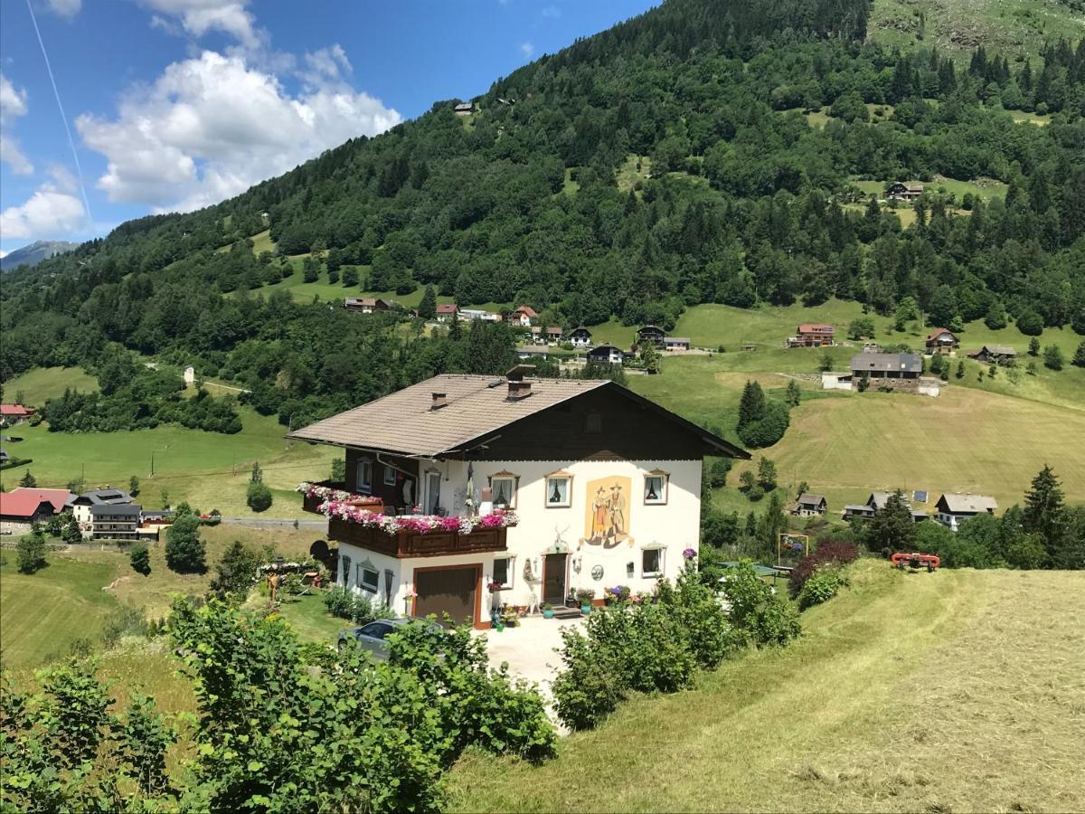 Landhaus Schoenblick Radenthein Bagian luar foto